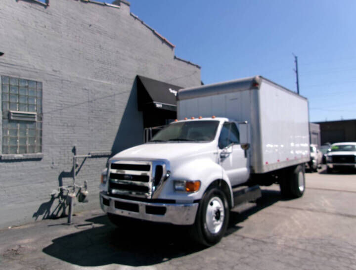 2013 FORD F-650