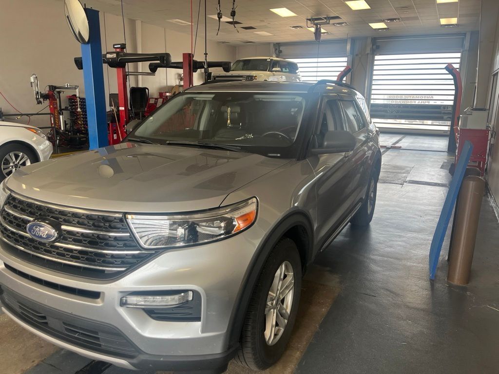 2021 FORD Explorer