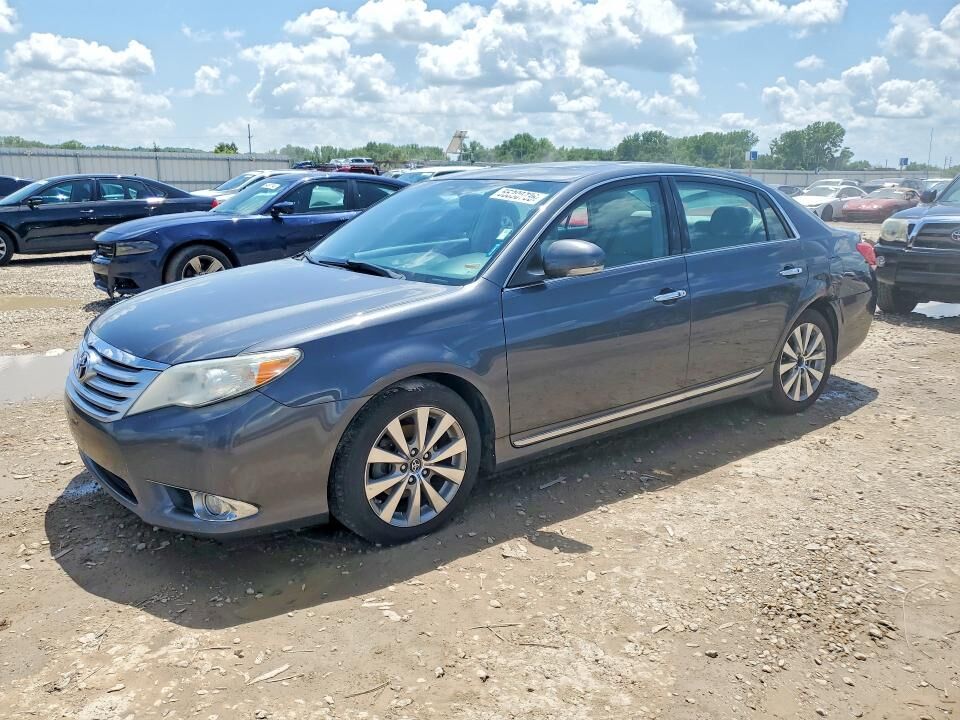 2011 TOYOTA Avalon