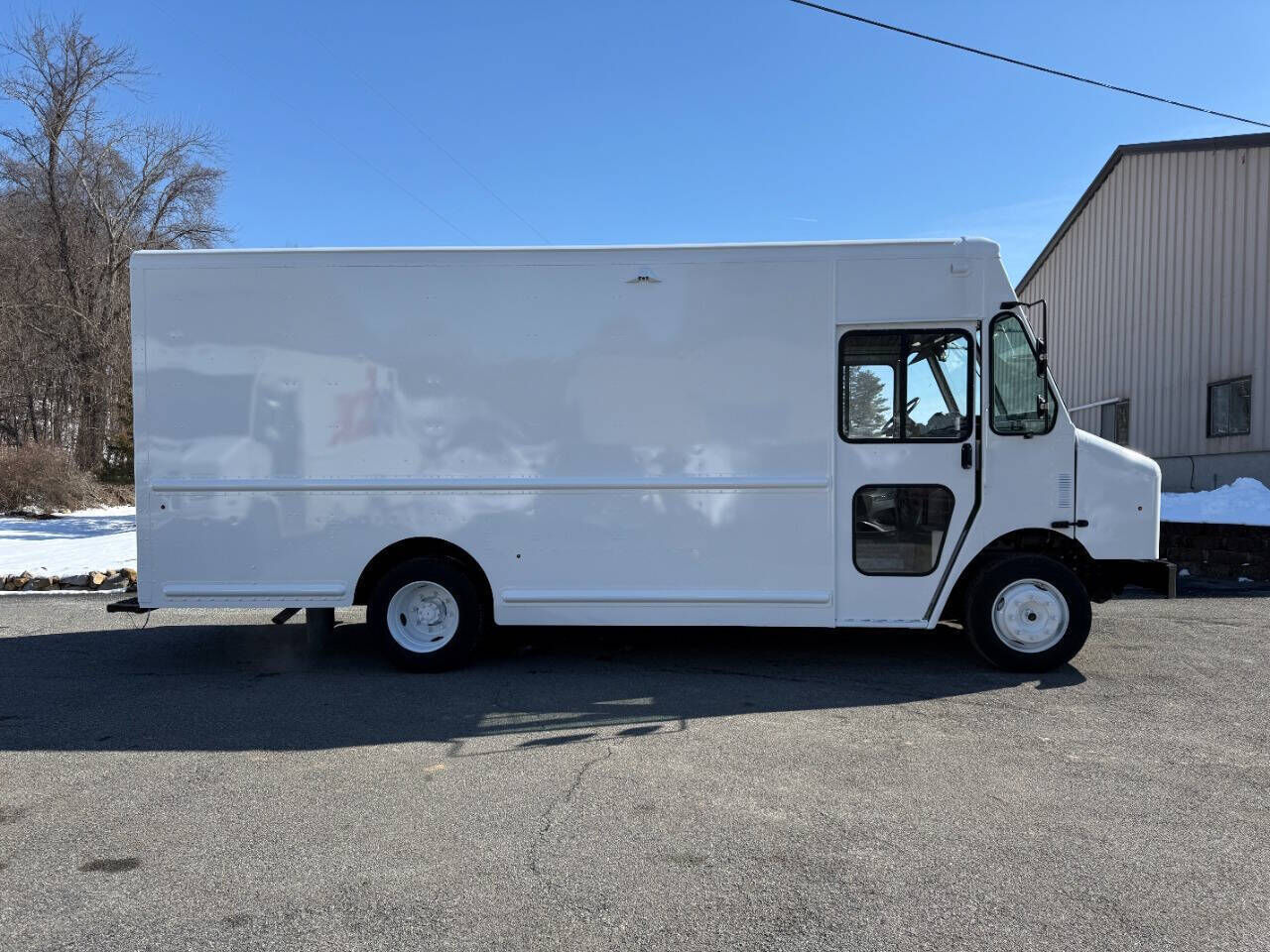 2020 FREIGHTLINER MT 45G Front Gasoline Engine Walk in Van Chassis
