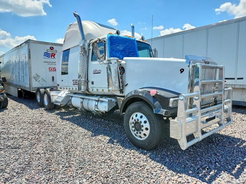 2006 WESTERN STAR 4900