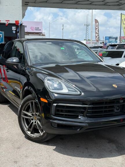 2019 PORSCHE Cayenne