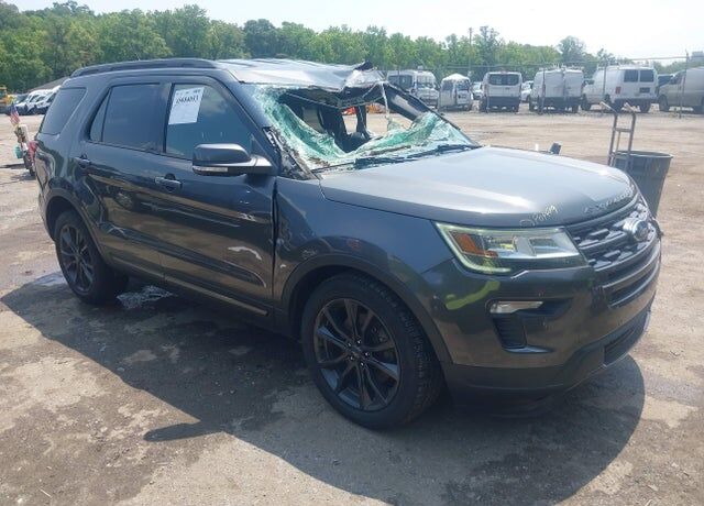 2018 FORD Explorer