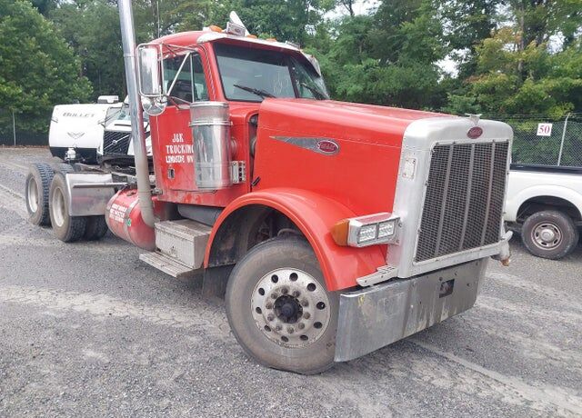 2002 PETERBILT 379