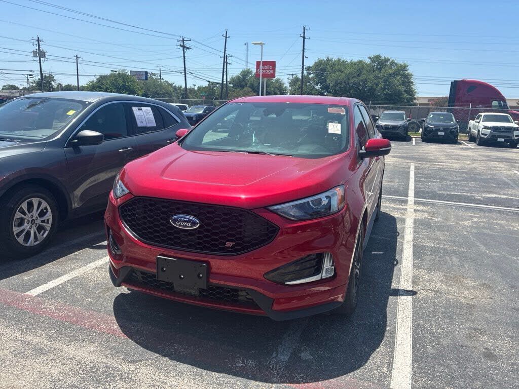 2023 FORD Edge
