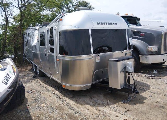 2018 AIRSTREAM Flying Cloud