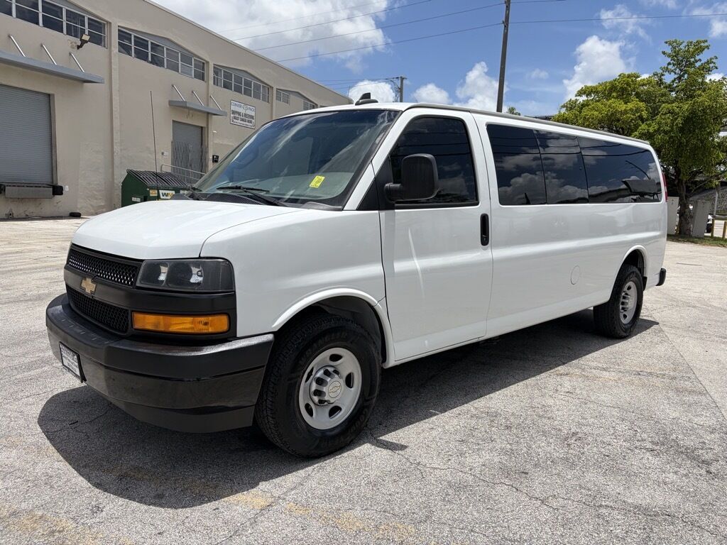 2020 CHEVROLET Express