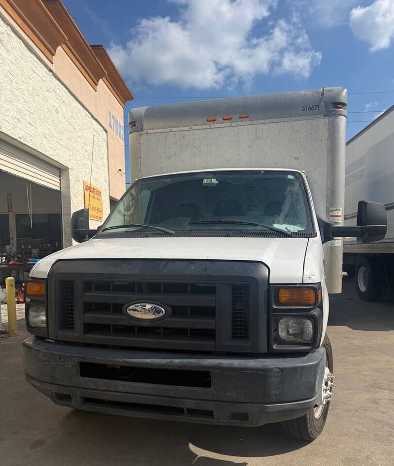 Ford E-350