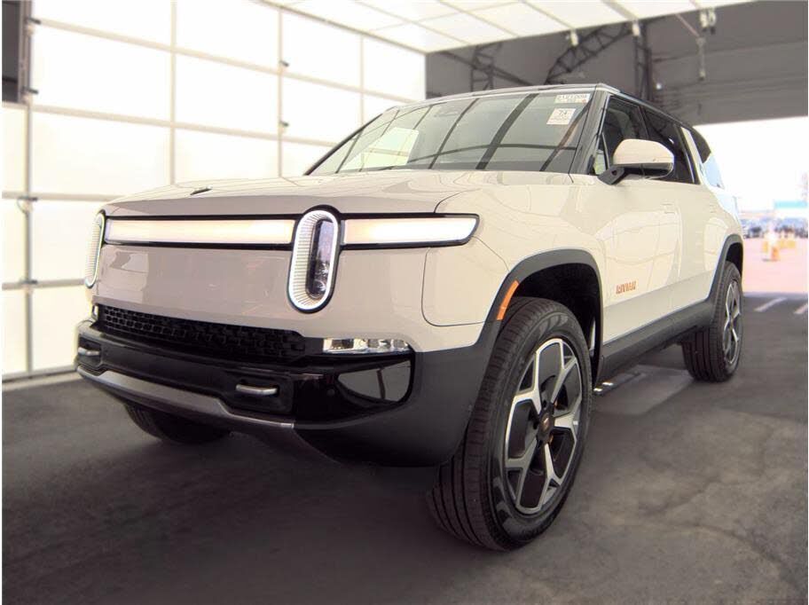 2024 RIVIAN R1S