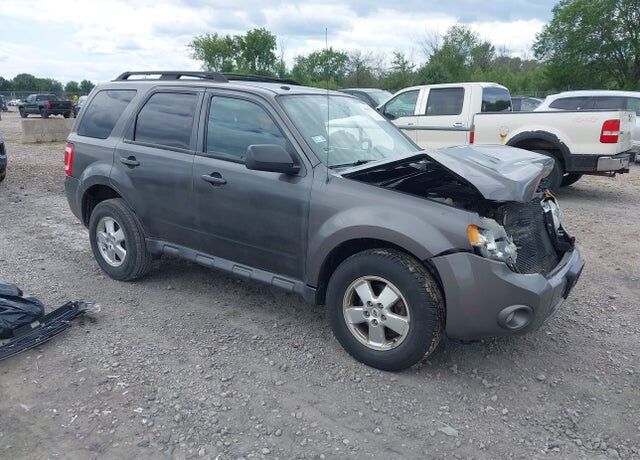 2011 FORD Escape