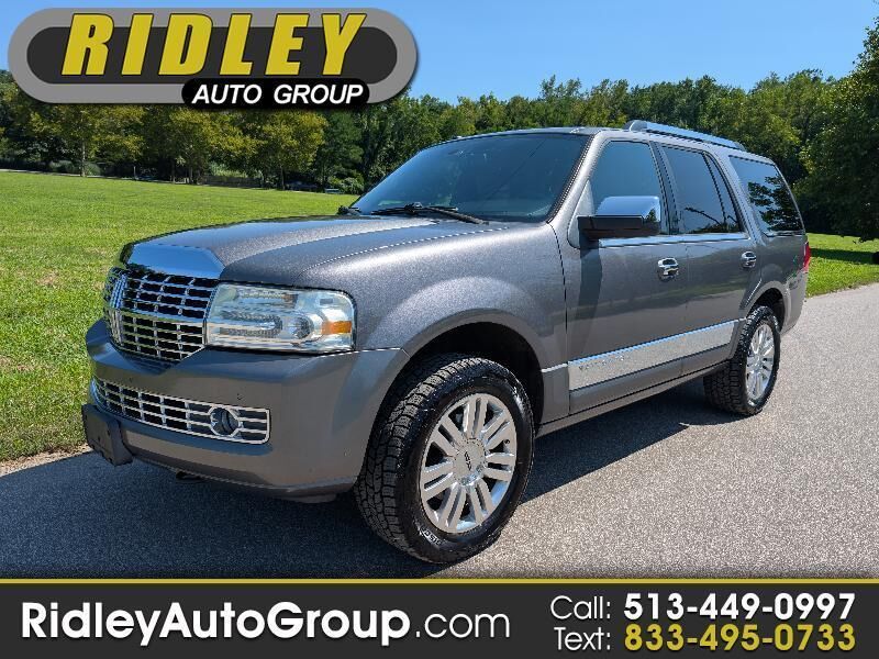 2011 LINCOLN Navigator
