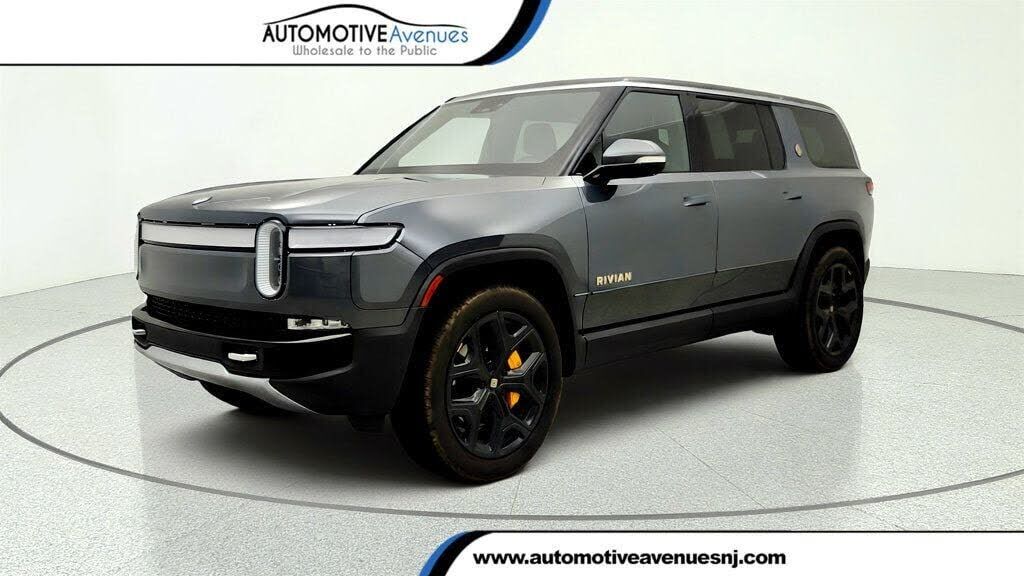 2023 RIVIAN R1S