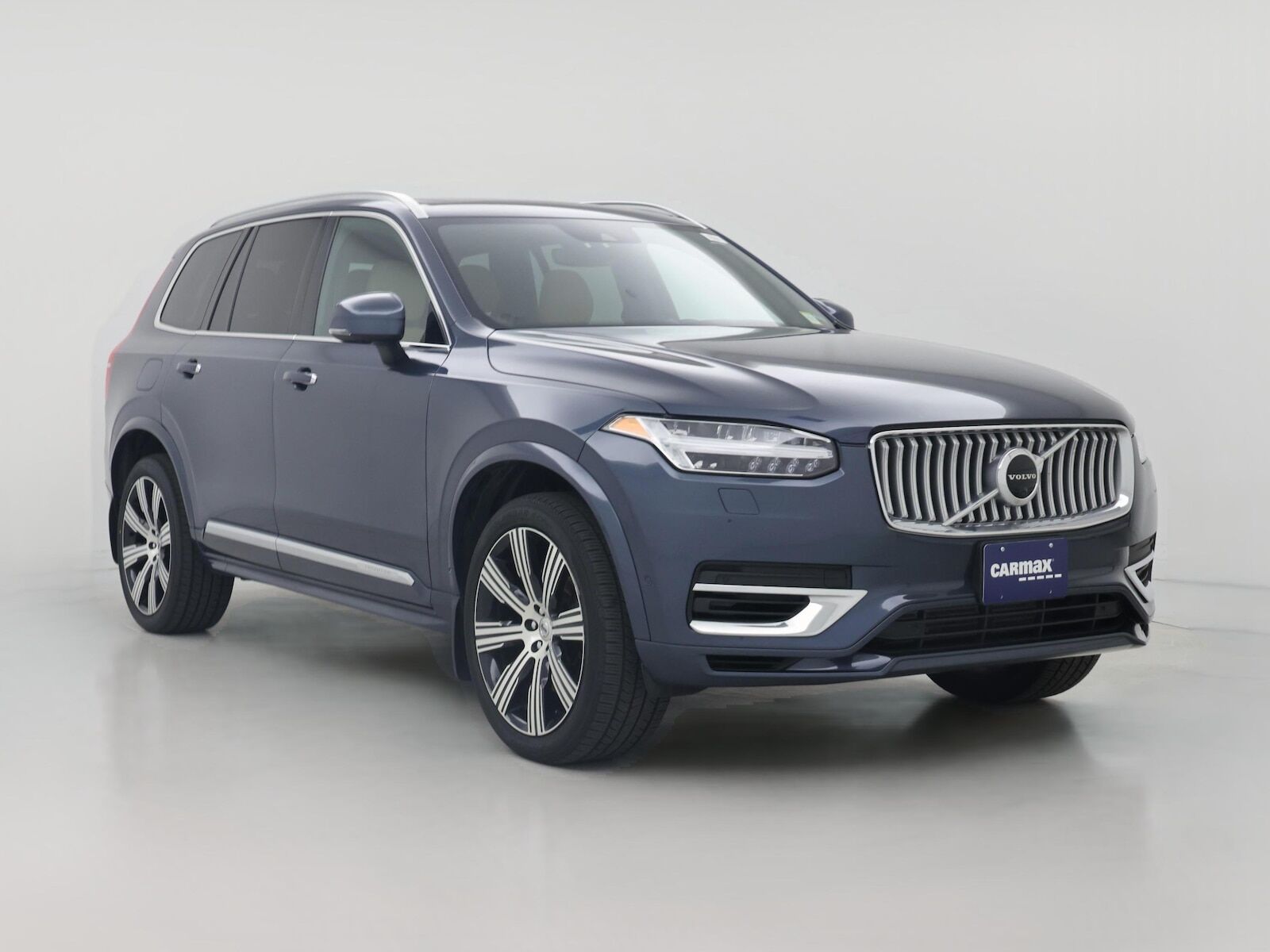 2022 VOLVO XC90