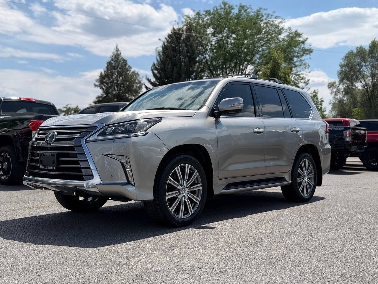 2017 LEXUS LX