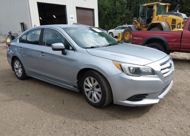 2017 SUBARU Legacy