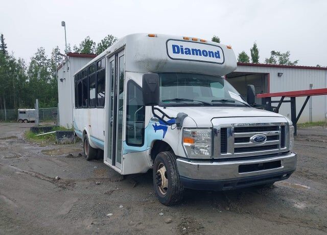 2009 FORD E-450