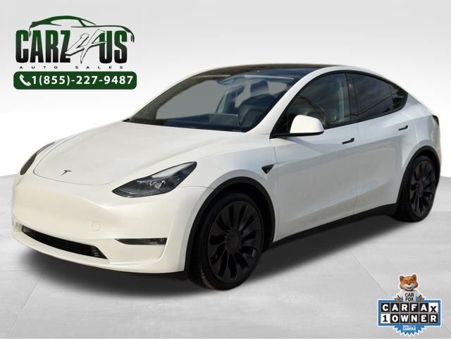 2024 TESLA Model Y