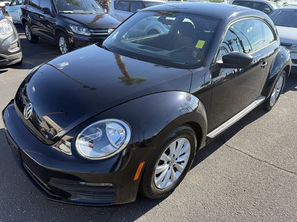 2017 VOLKSWAGEN Beetle