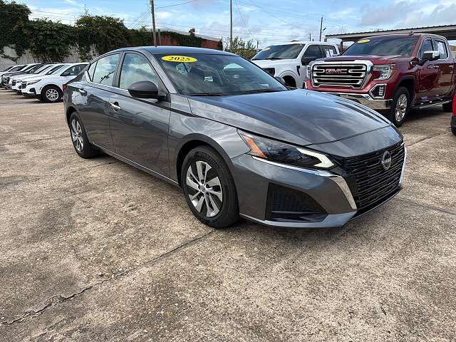 2025 NISSAN Altima