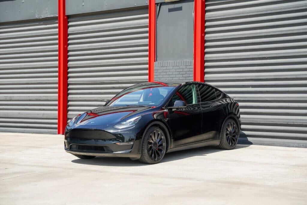 2023 TESLA Model Y
