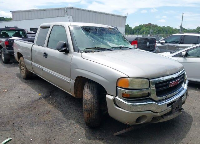 2005 GMC Sierra