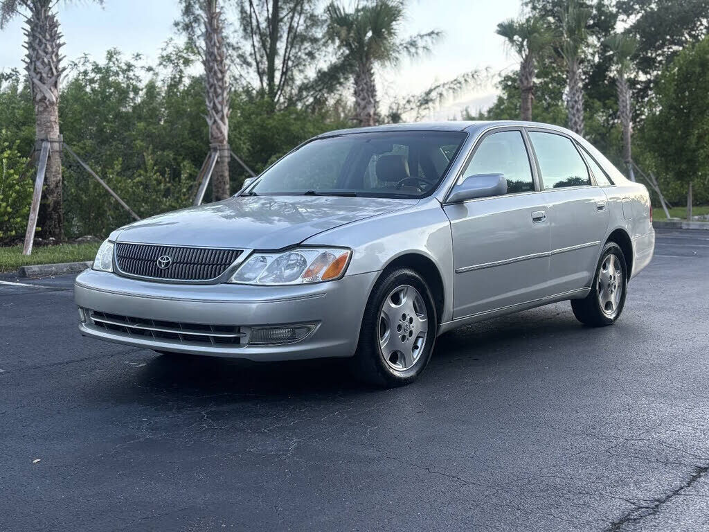 2004 TOYOTA Avalon