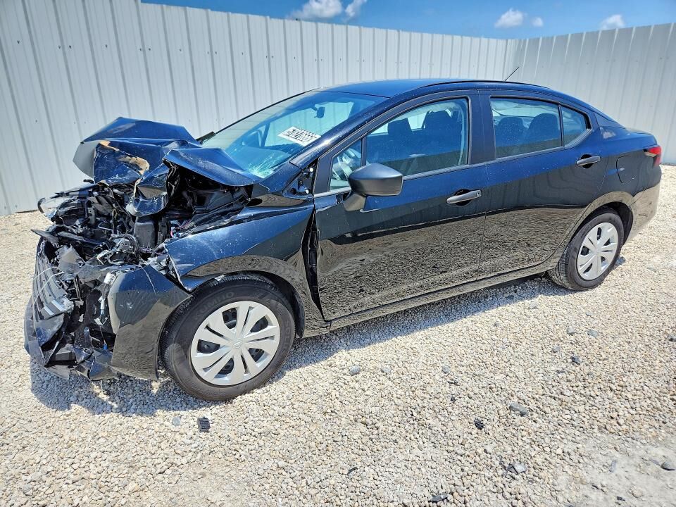 2025 NISSAN Versa