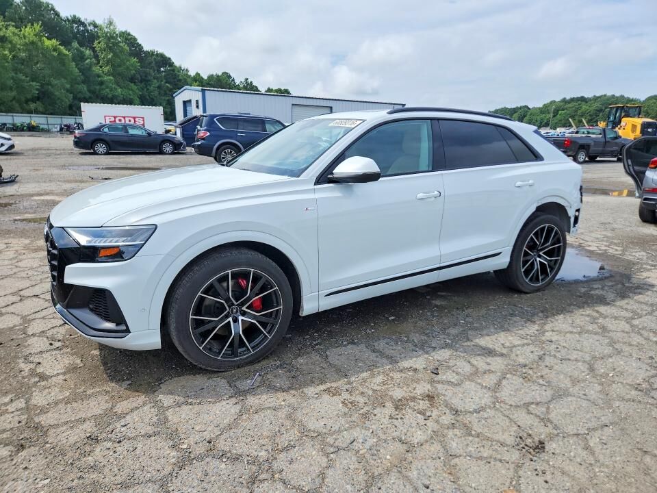 2021 AUDI Q8