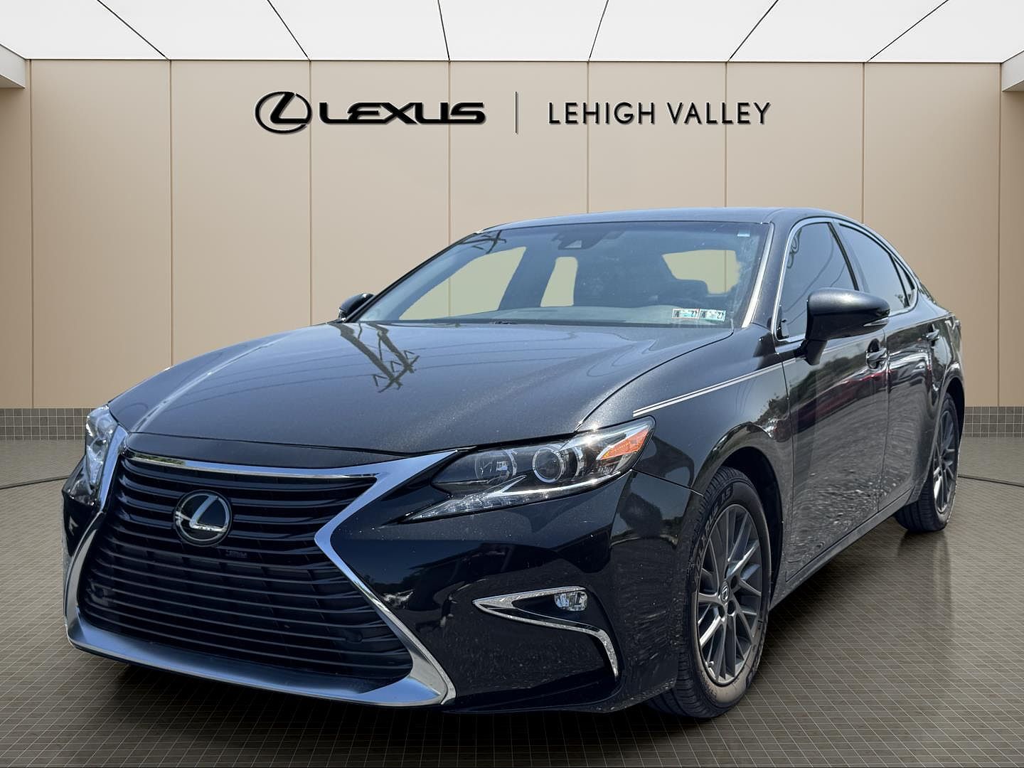 2018 LEXUS ES