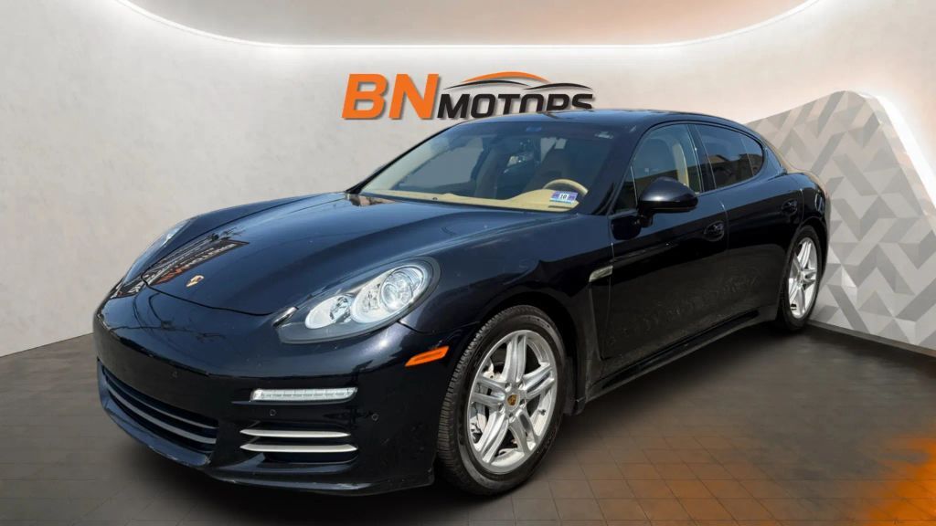 2015 PORSCHE Panamera
