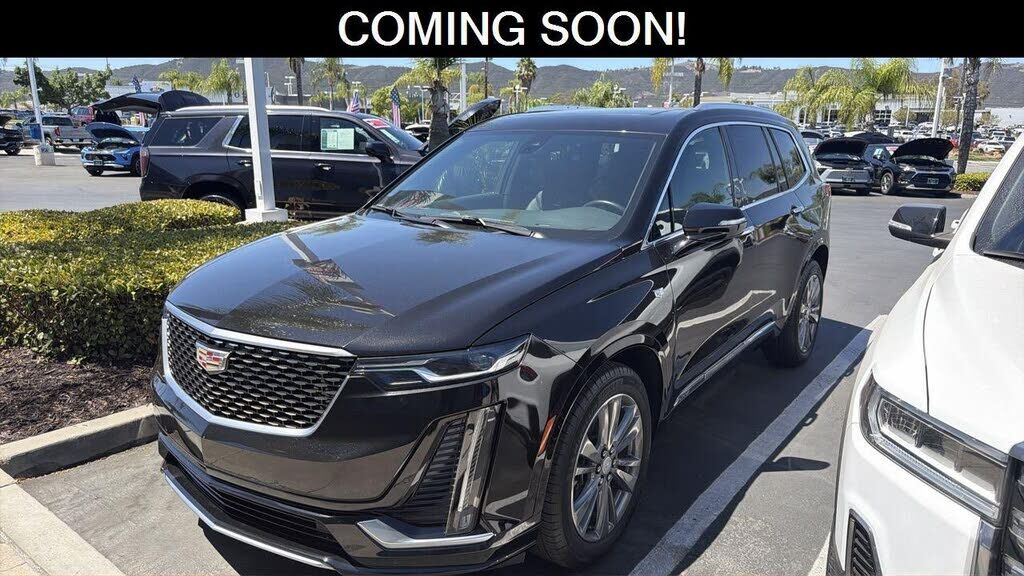 2025 CADILLAC XT6