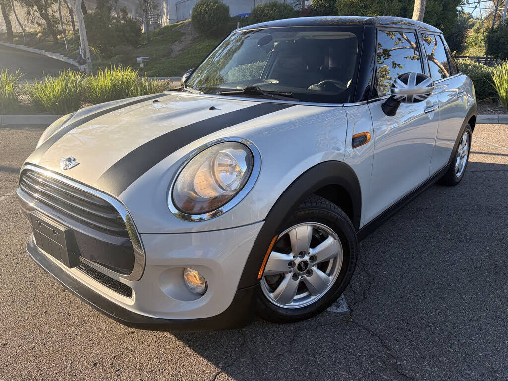 2016 MINI Cooper