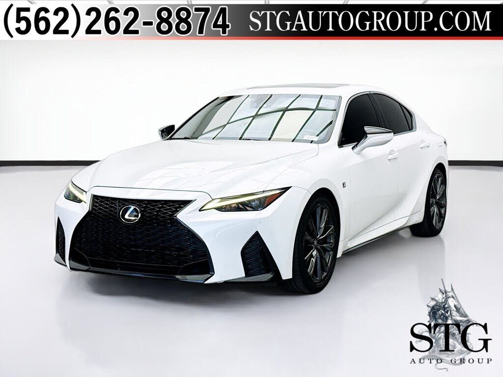 2022 LEXUS IS