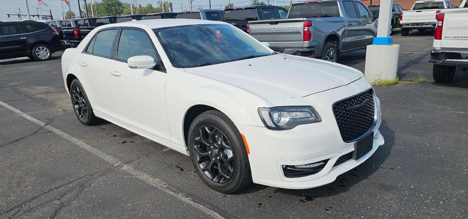 2022 CHRYSLER 300