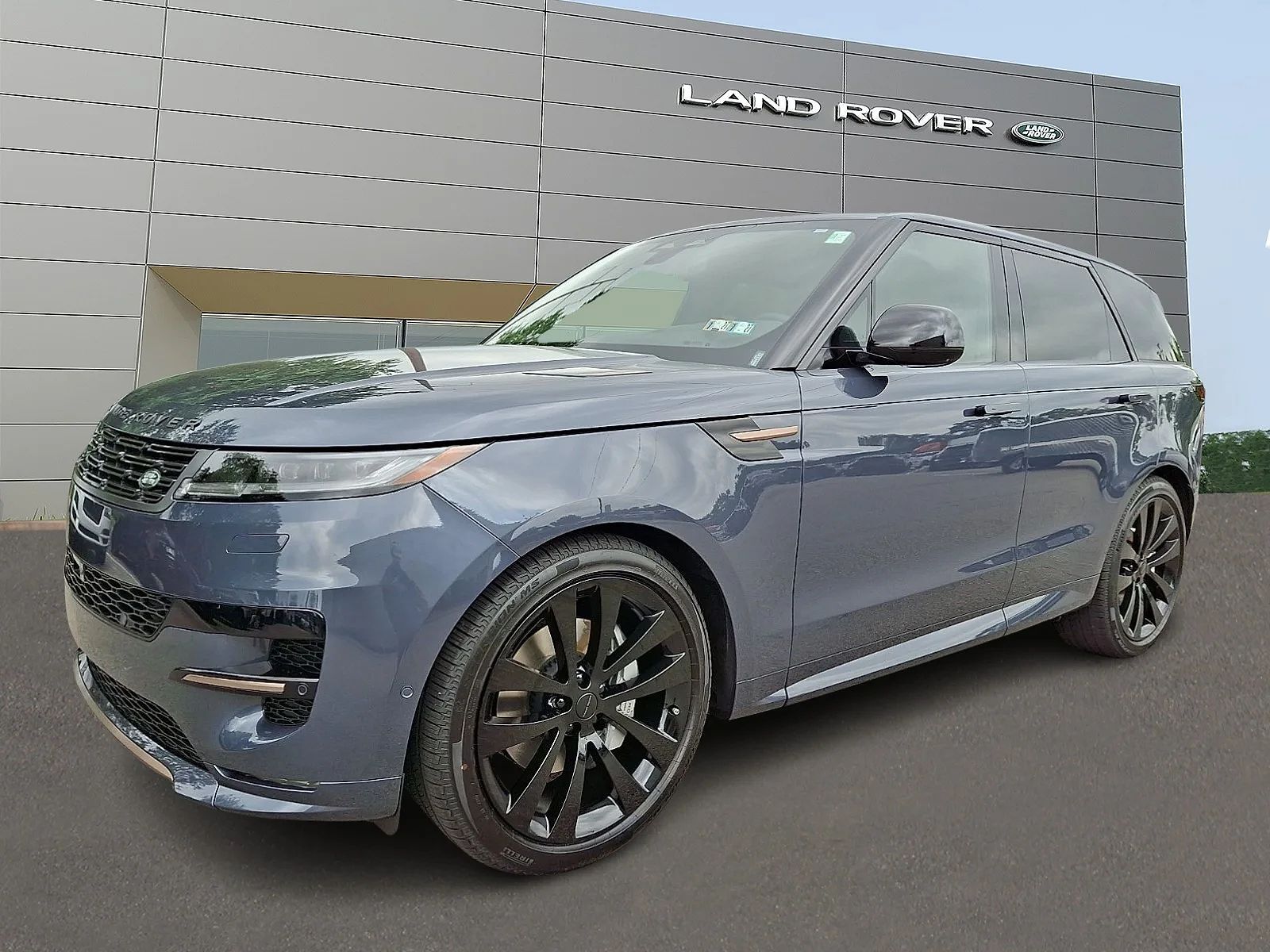 2026 LAND ROVER Range Rover Sport