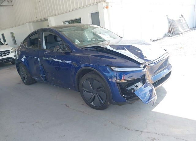 2026 TESLA Model Y