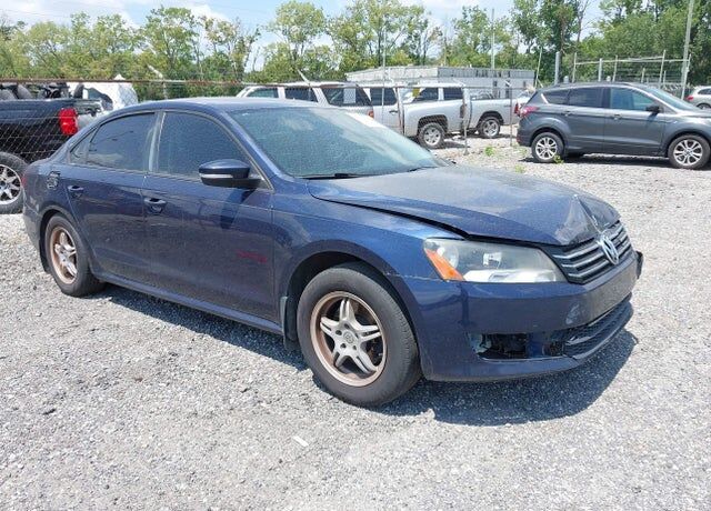 2014 VOLKSWAGEN Passat