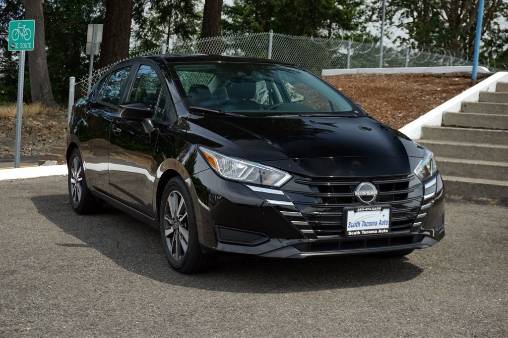 2023 NISSAN Versa