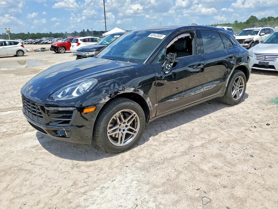 2017 PORSCHE Macan