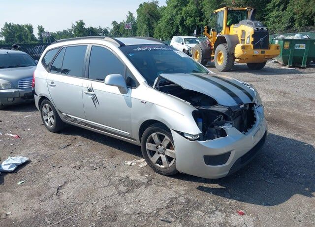 2008 KIA Rondo