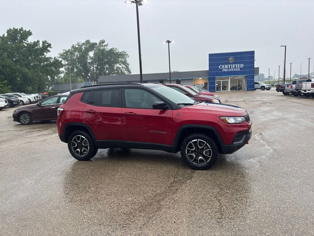 2025 JEEP Compass