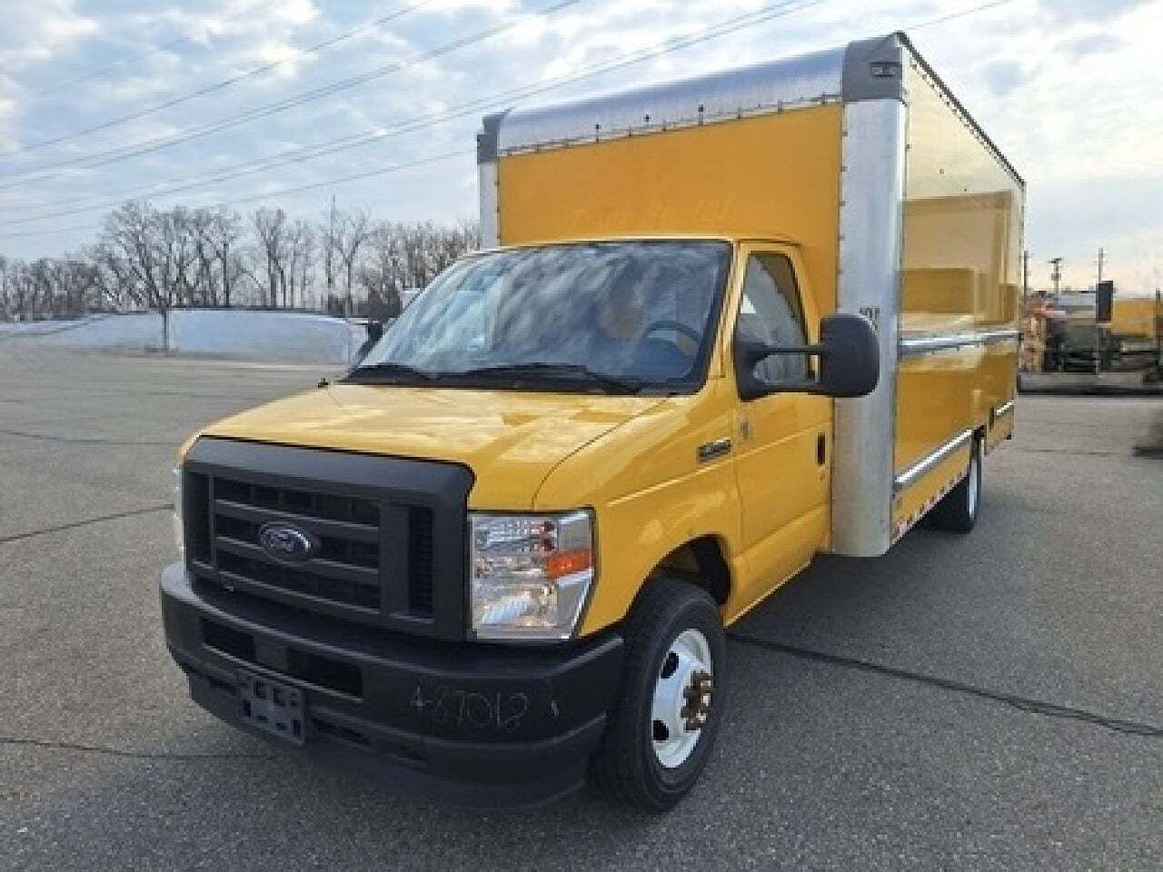 2022 FORD E-350