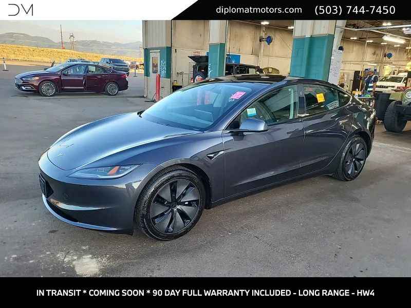 2025 TESLA Model 3
