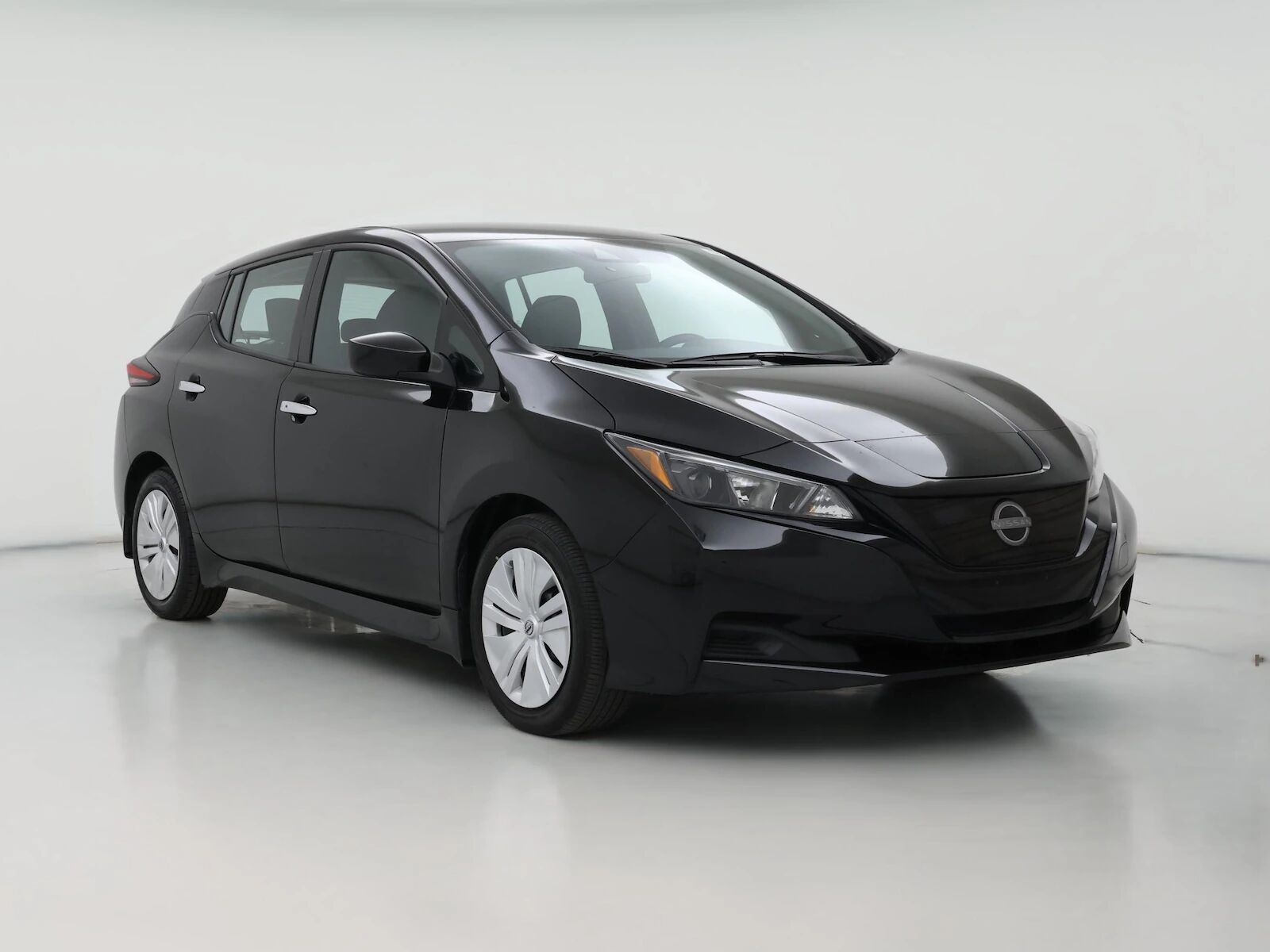 2025 NISSAN Leaf