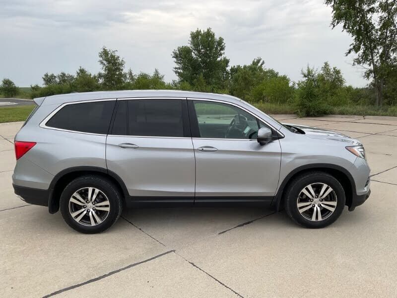2017 HONDA Pilot