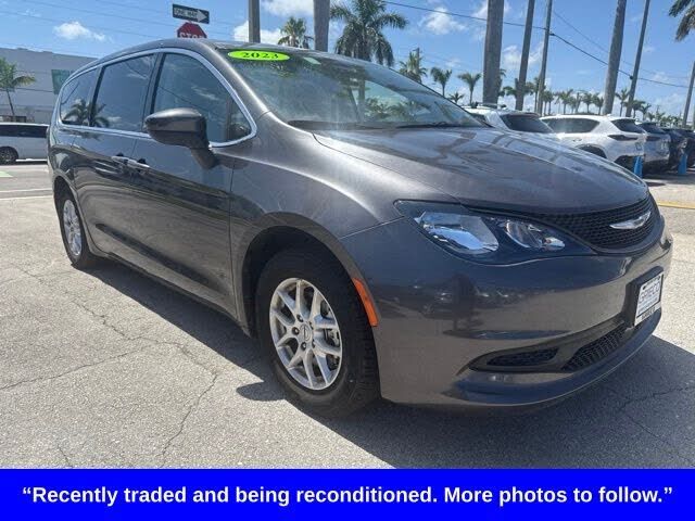 2023 CHRYSLER Voyager