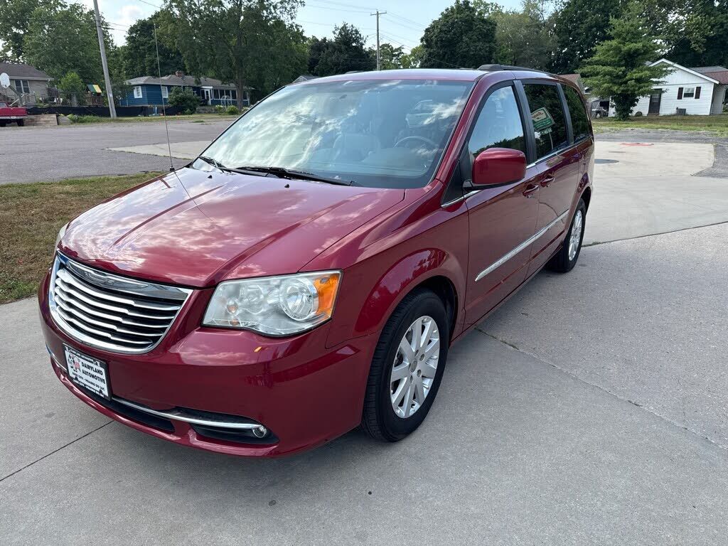 2015 CHRYSLER Town and Country