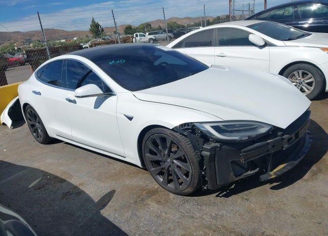 2021 TESLA Model S