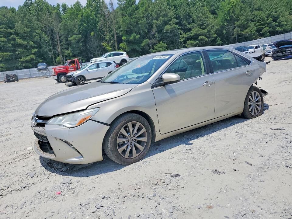 2015 TOYOTA Camry