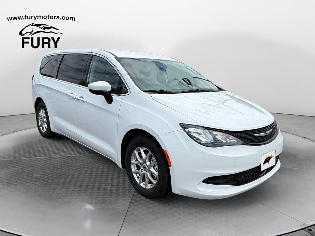 2023 CHRYSLER Voyager